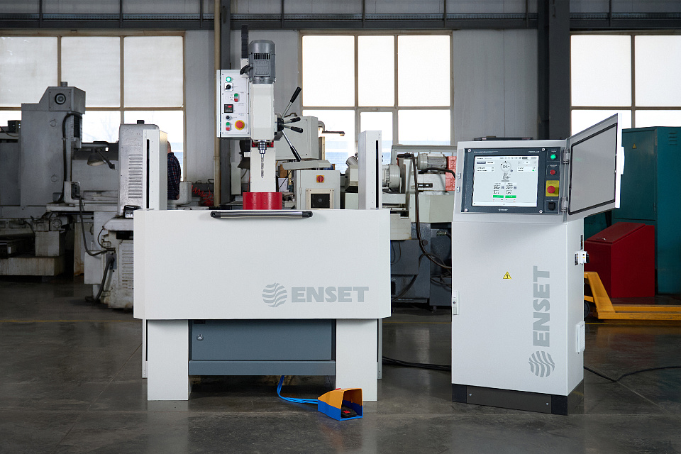 balansirovochnyj-stanok-dlya-krylchatok-konsol-60 4@Станок для балансировки роторов Серия ВЕРТИКАЛЬ
balansirovochnyj-stanok-dlya-krylchatok-konsol-60 5@Станок для балансировки рабочих колес Серия ВЕРТИКАЛЬ
balansirovochnyj-stanok-dlya-krylchatok-konsol-60 7@Станок для балансировки тормозных дисков Серия ВЕРТИКАЛЬ
balansirovochnyj-stanok-dlya-krylchatok-konsol-60 8@Балансировочный станок Серия ВЕРТИКАЛЬ
balansirovochnyj-stanok-dlya-krylchatok-konsol-60 9@Фото станка для балансировки роторов Серия ВЕРТИКАЛЬ
balansirovochnyj-stanok-dlya-krylchatok-konsol-60 6@Балансировочный станок Серия ВЕРТИКАЛЬ от Энсет