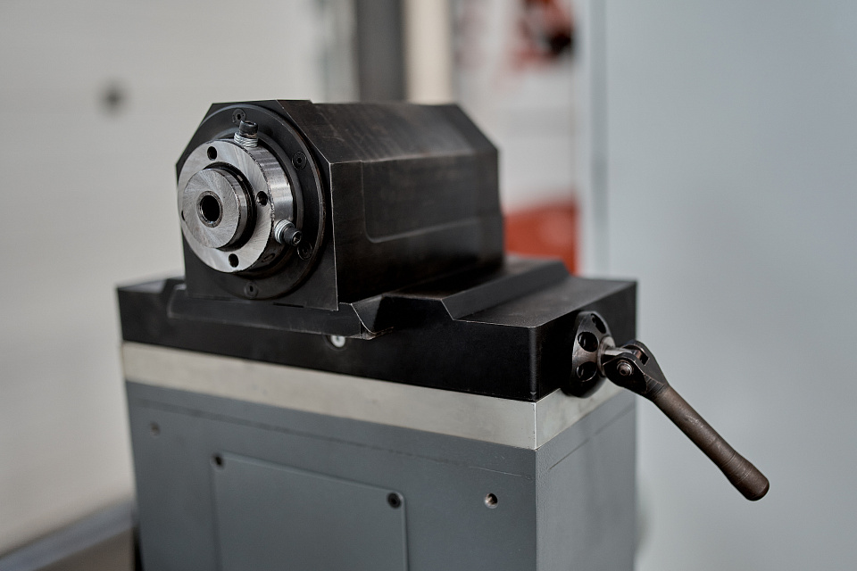 Специальный балансировочный станок ДБР-150ВЕНТ от производителя Энсет