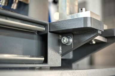 Балка для поддержки карданных валов